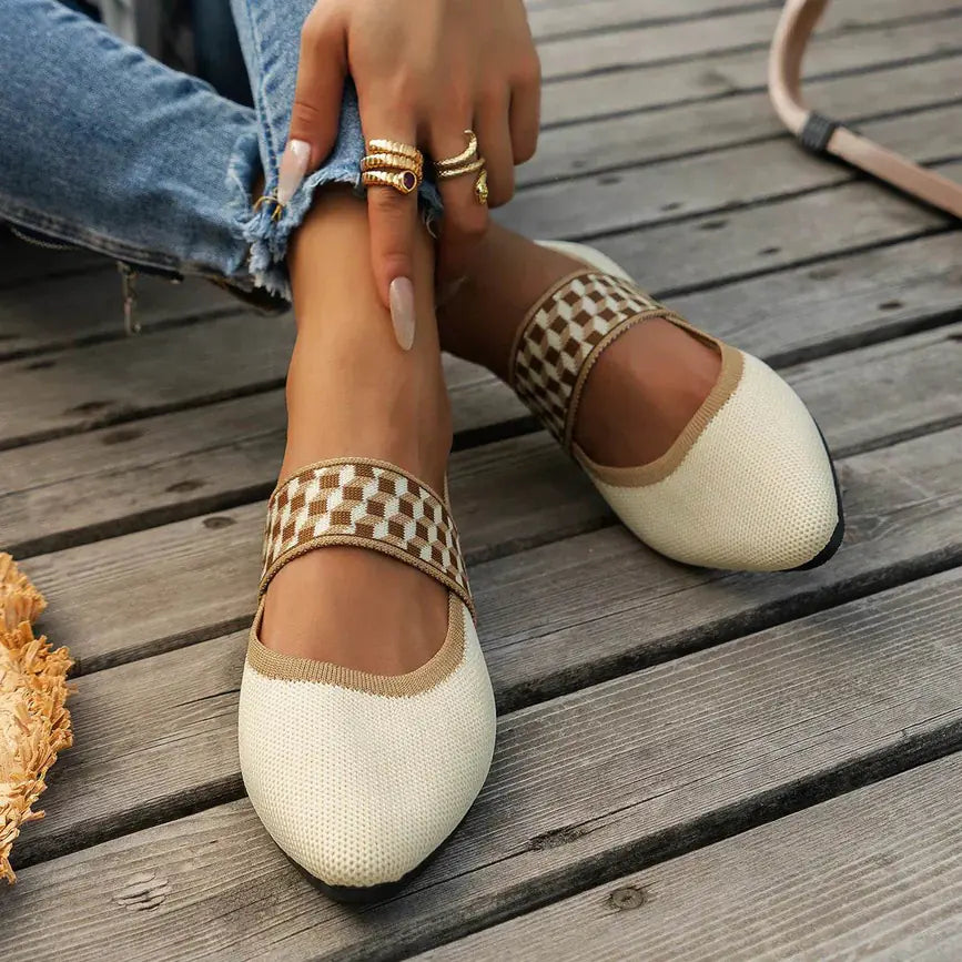 Pointed Toe Low Heel Knit Flats - AngraBech