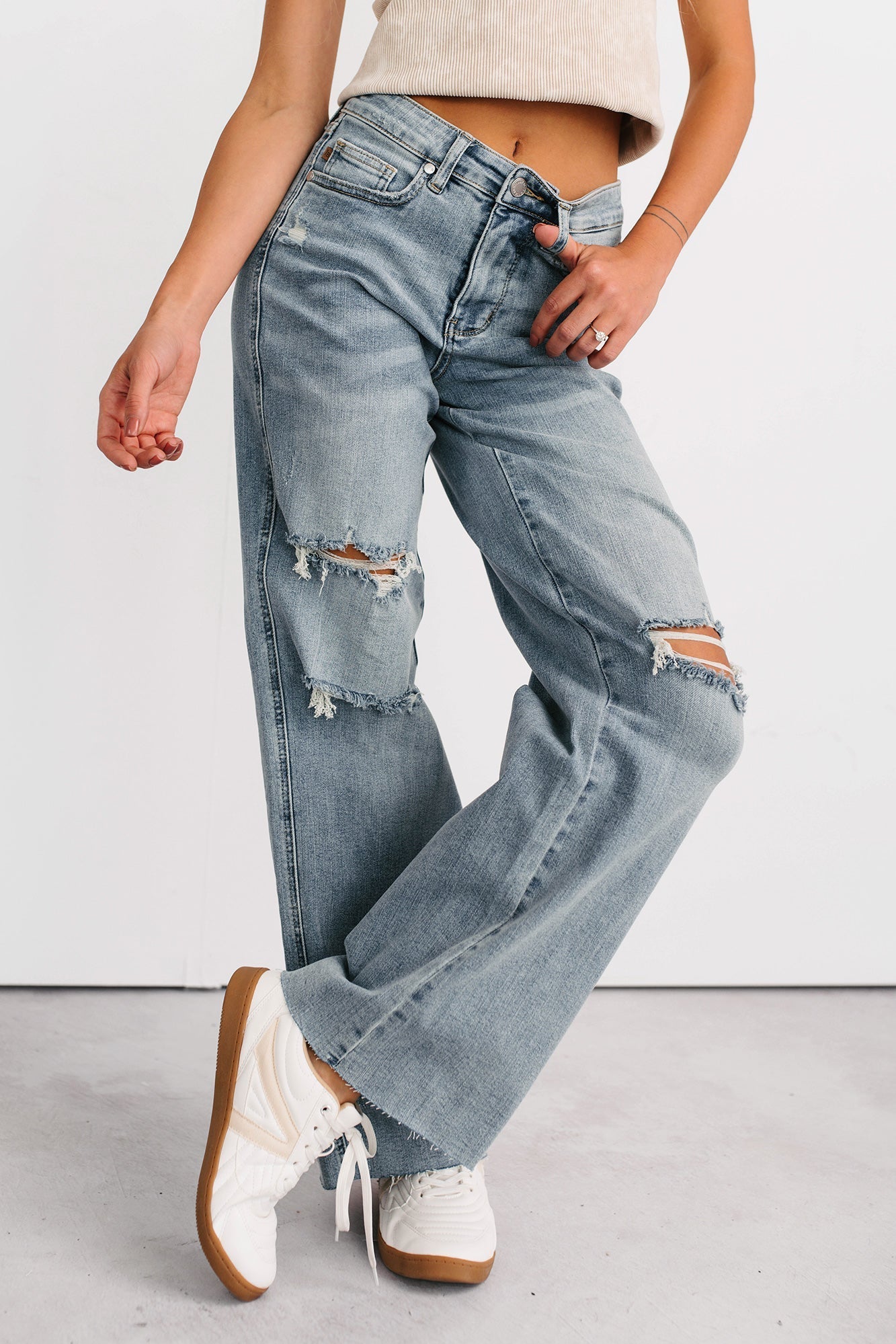 Romero Mid Rise Ripped Judy Blue Wide Leg Jeans (Light) - NanaMacs