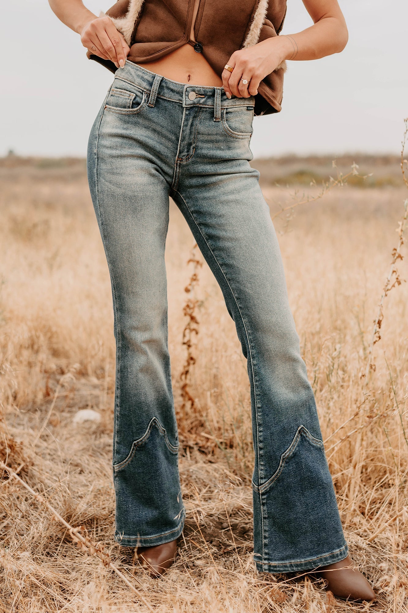 Seymour Mid Rise Western Flare Cello Jeans Tint