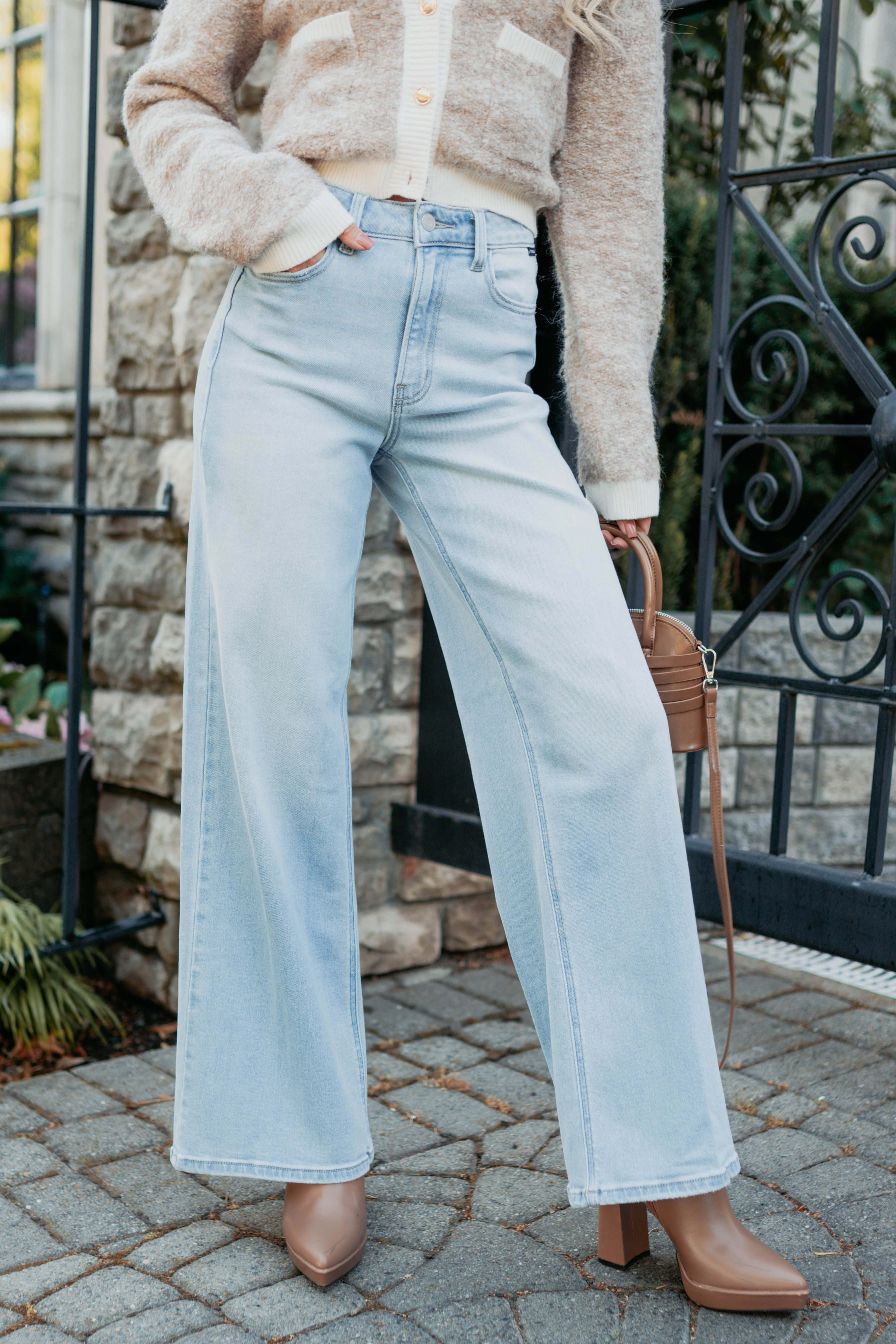 Geneva High Rise Wide Leg Cello Jeans (Light) - NanaMacs