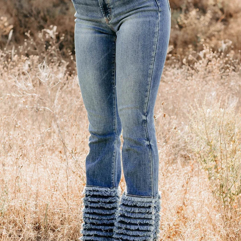 Mid Rise Frayed Hem Cello Flare Jeans Medium - AngraBech