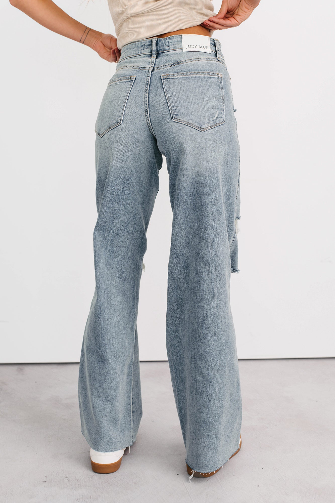 Romero Mid Rise Ripped Judy Blue Wide Leg Jeans (Light) - NanaMacs