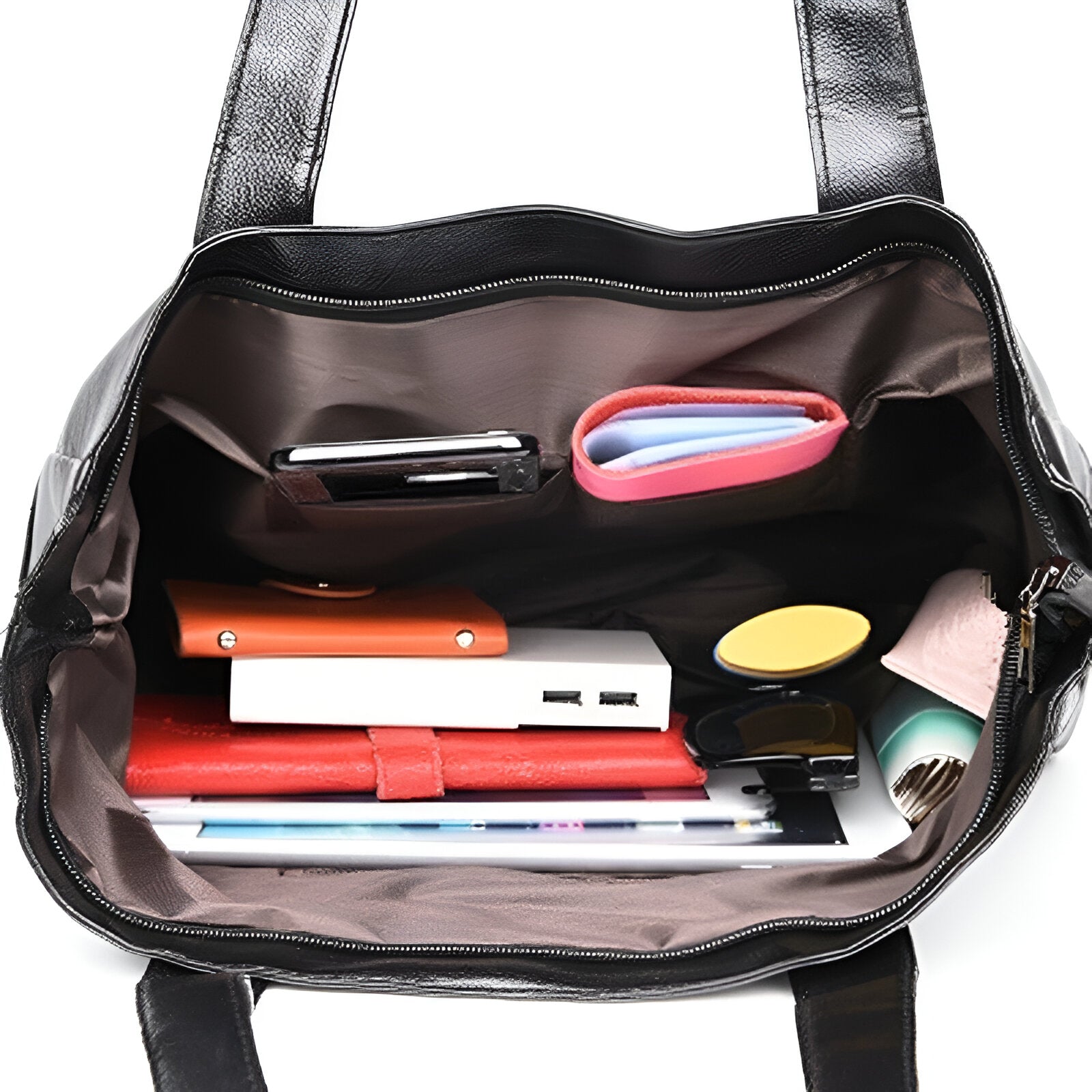 Elegant Womens Shoulder Bag Spacious Fashion Forward Handbag