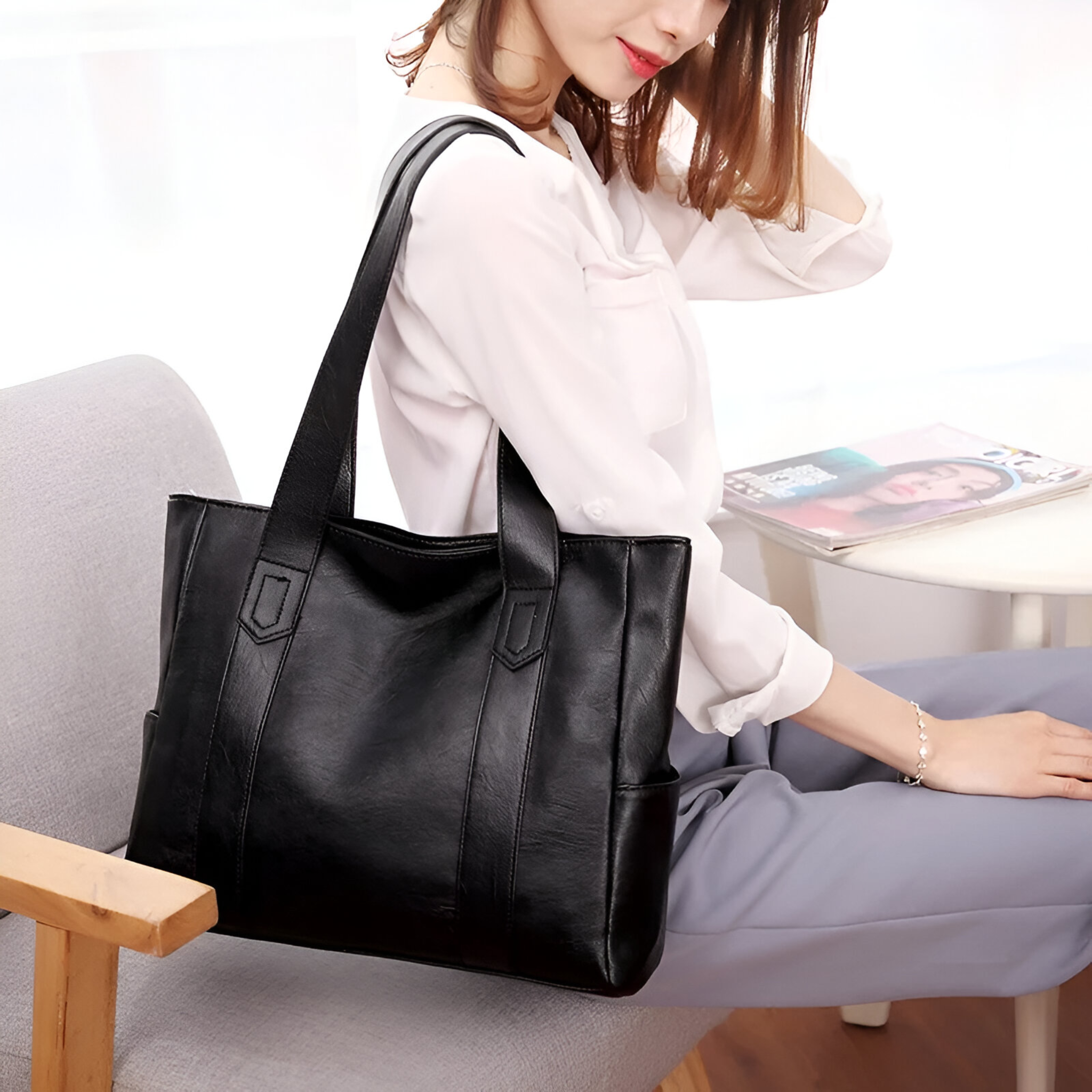 Elegant Womens Shoulder Bag Spacious Fashion Forward Handbag